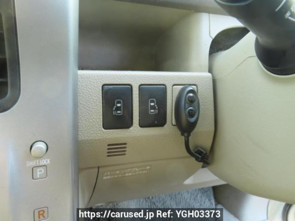 Used 2007 AT toyota noah ZRR70G Image[32]