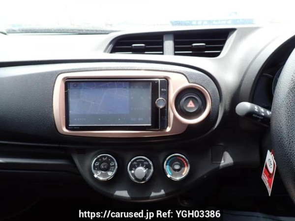 Used 2013 AT toyota vitz KSP130 Image[18]