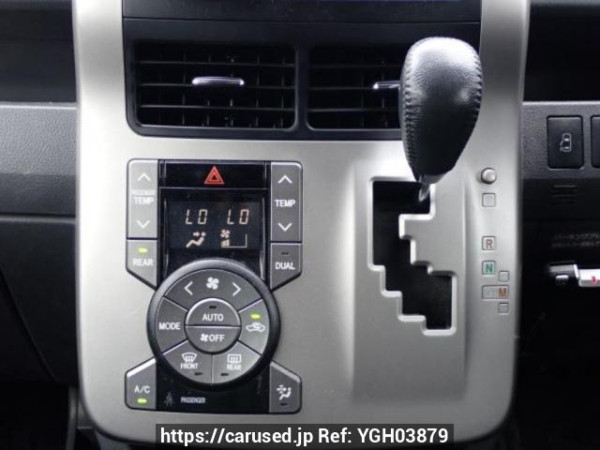 Used 2010 AT toyota voxy ZRR70W Image[24]