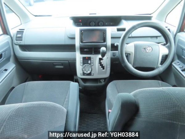 Used 2009 AT toyota voxy ZRR70G Image[22]