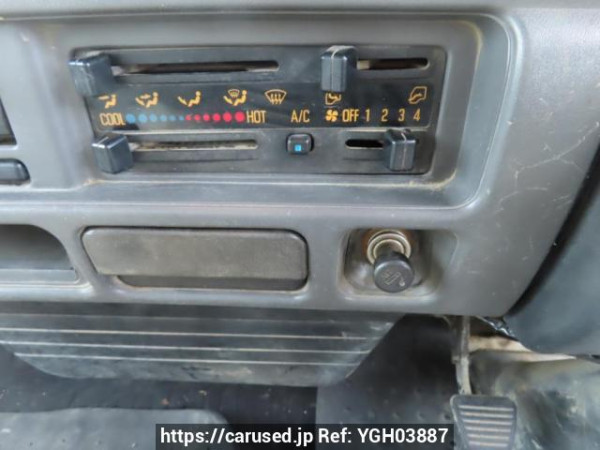 Used 2003 MT isuzu juston NRR35C4 Image[37]