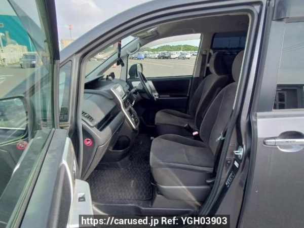 Used 2010 AT toyota noah ZRR70G Image[14]