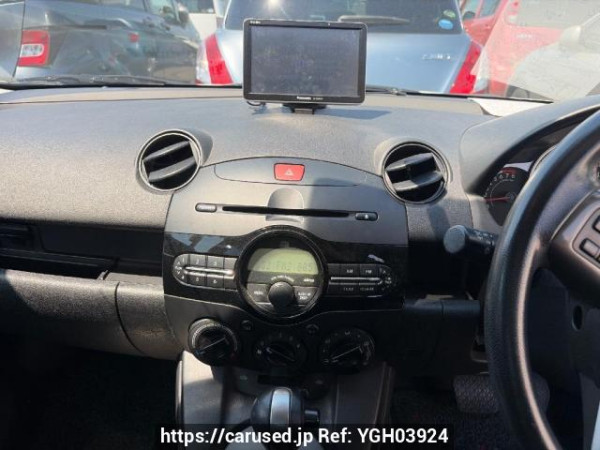 Used 2013 AT mazda demio DE3FS Image[12]