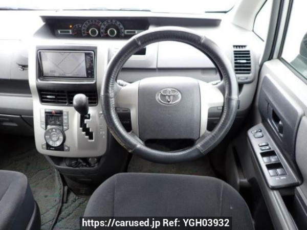 Used 2010 AT toyota noah ZRR75G Image[20]