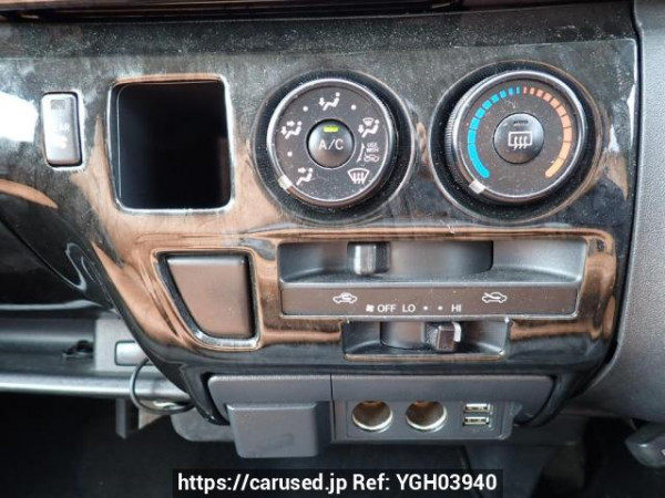 Used 2005 AT toyota hiace-van KDH200V Image[25]