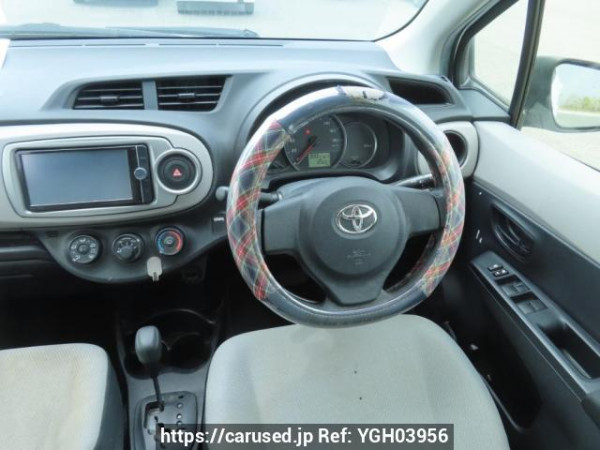 Used 2013 AT toyota vitz KSP130 Image[21]