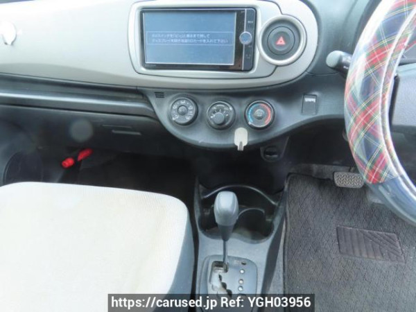 Used 2013 AT toyota vitz KSP130 Image[22]