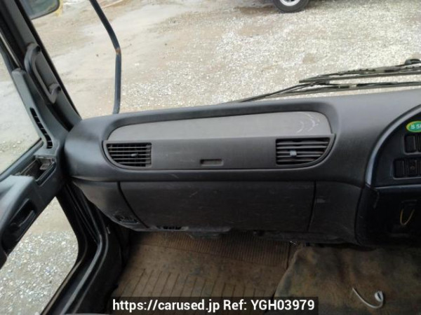 Used 2005 MT isuzu forward FRR35C3S Image[16]