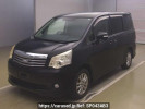 Toyota Noah ZRR70G