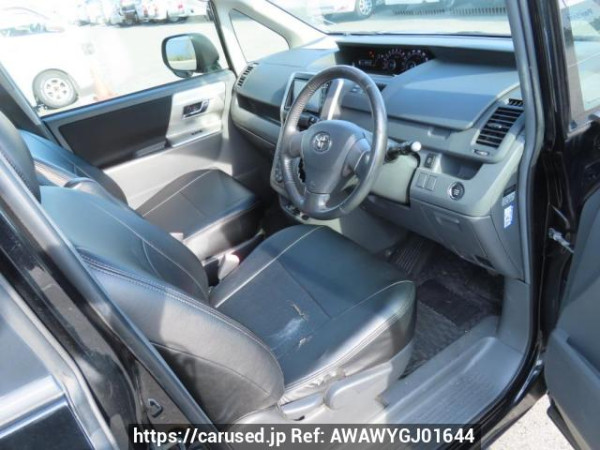 Used 2009 AT toyota voxy ZRR70W Image[13]