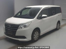 Toyota Noah ZRR80Gカイ