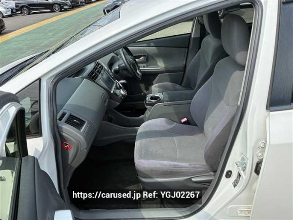 Used 2013 CVT toyota prius-alpha ZVW41 Image[21]
