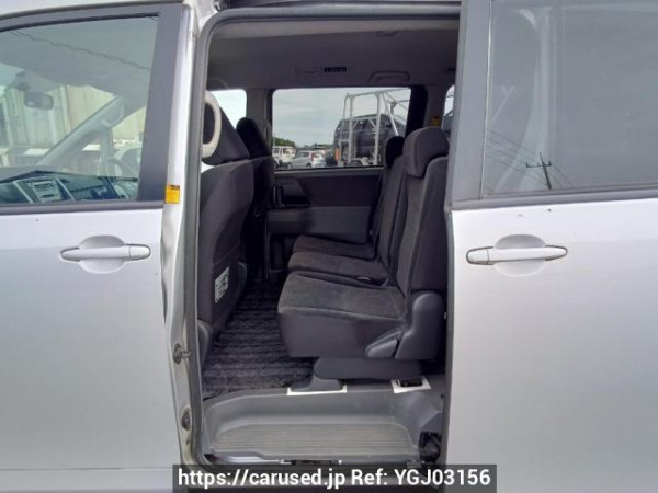 Used 2007 AT toyota noah ZRR70G Image[16]