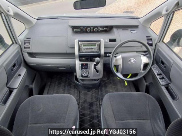 Used 2007 AT toyota noah ZRR70G Image[18]