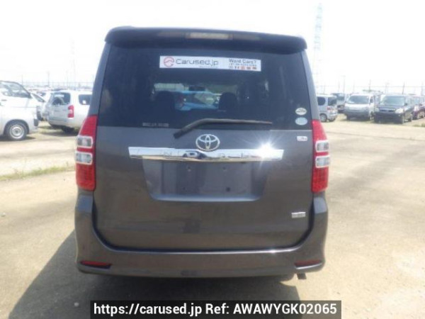 Used 2010 AT toyota noah ZRR70W Image[5]