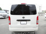 Used 2017 AT toyota regiusace-van KDH201V Image[1]