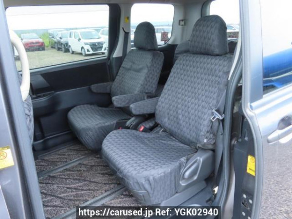 Used 2010 AT toyota noah ZRR75G Image[19]