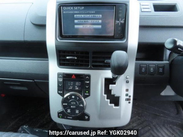 Used 2010 AT toyota noah ZRR75G Image[24]