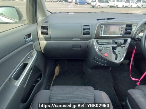 Used 2004 AT toyota wish ZNE10G Image[18]