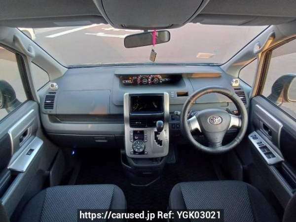 Used 2009 AT toyota noah ZRR75W Image[17]