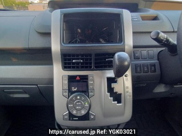 Used 2009 AT toyota noah ZRR75W Image[19]