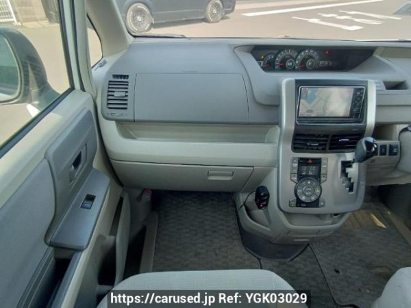 Used 2010 AT toyota noah ZRR70G Image[18]