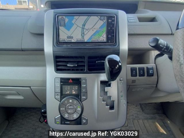 Used 2010 AT toyota noah ZRR70G Image[22]