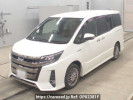Toyota Noah ZWR80W