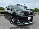 Toyota Voxy ZWR80G