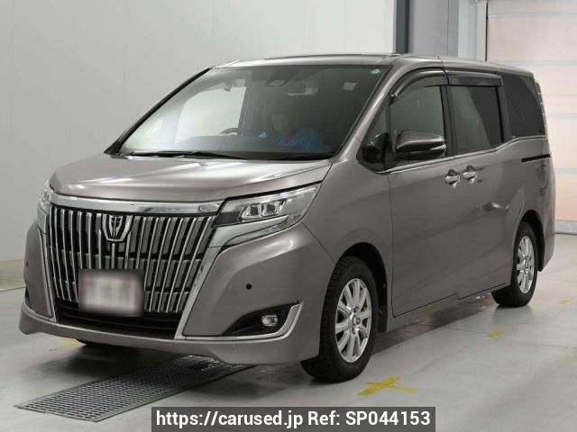 Buy Used 2017 Toyota Esquire ZRR80G (SP044153) - Carused.jp