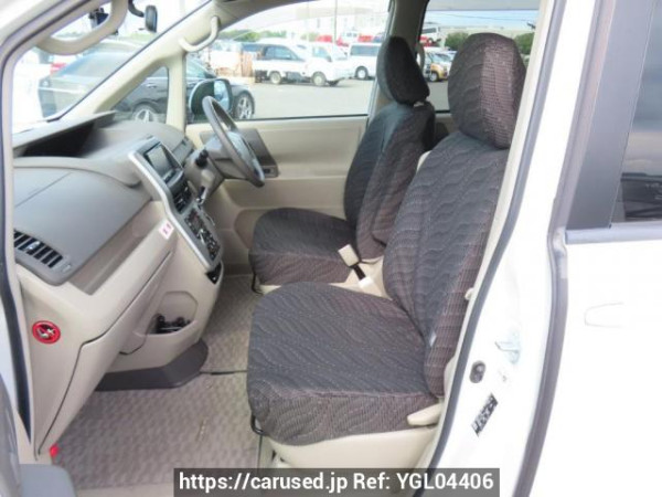 Used 2010 AT toyota noah ZRR70G Image[13]