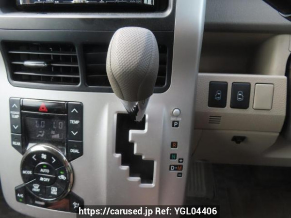 Used 2010 AT toyota noah ZRR70G Image[26]