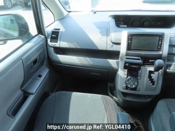 Used 2007 AT toyota voxy ZRR70G Image[24]