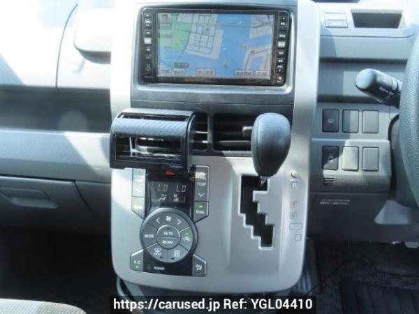 Used 2007 AT toyota voxy ZRR70G Image[26]