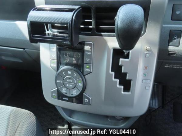 Used 2007 AT toyota voxy ZRR70G Image[28]