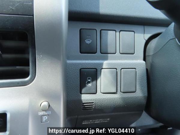 Used 2007 AT toyota voxy ZRR70G Image[32]