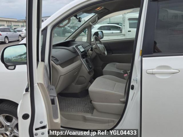 Used 2007 AT toyota noah ZRR75G Image[13]
