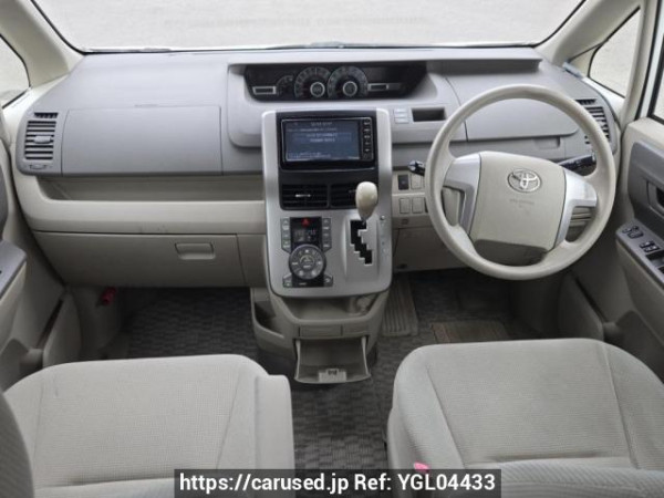 Used 2007 AT toyota noah ZRR75G Image[17]