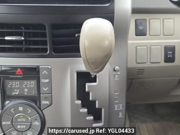 Used 2007 AT toyota noah ZRR75G Image[24]