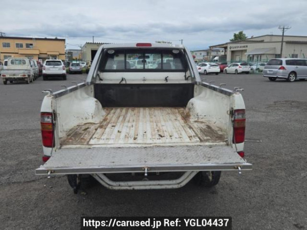 Used 2004 MT toyota hilux LN172H Image[8]