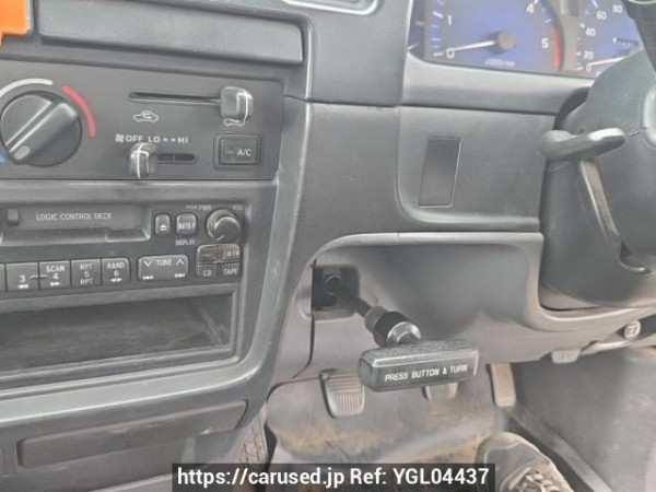 Used 2004 MT toyota hilux LN172H Image[23]