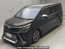 Toyota Voxy ZRR80W