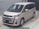 Toyota Noah MZRA90W