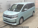 Toyota Voxy ZRR85G