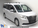 Toyota Noah ZRR80G