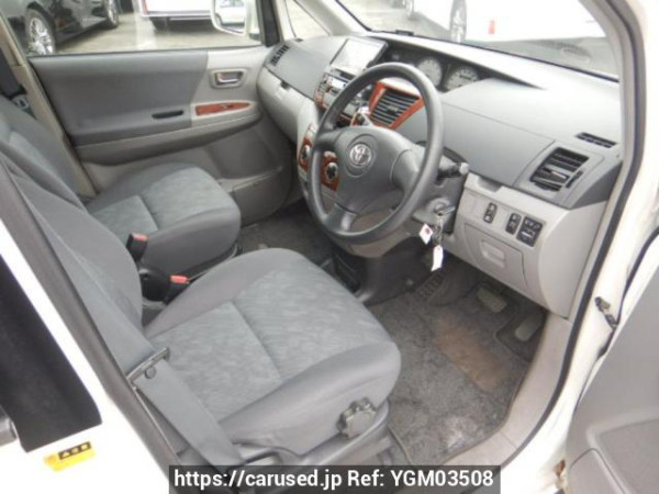 Used 2002 AT toyota noah AZR60G Image[11]