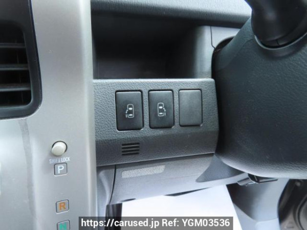 Used 2008 AT toyota noah ZRR70W Image[32]