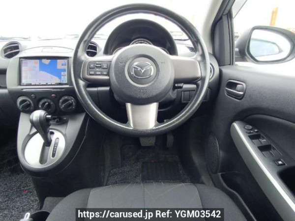 Used 2013 AT mazda demio DE3FS Image[18]