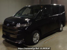 Toyota Noah ZWR95W