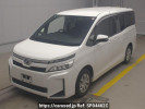 Toyota Voxy ZRR80G